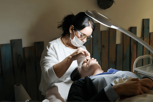 mh-beauty-school-facial-esthetician-program